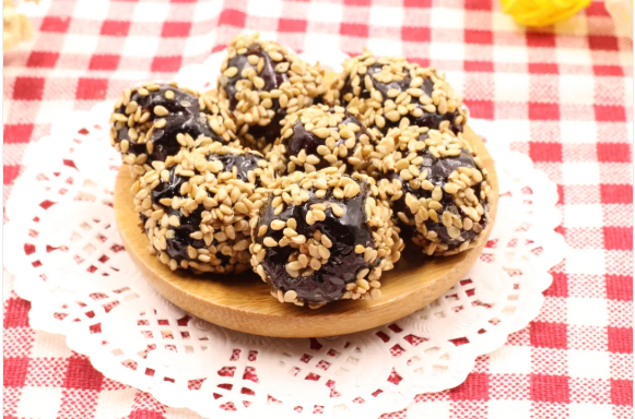 阿膠+紅棗養足氣血 一日吃仨棗青春不顯老 阿膠+紅棗養足氣血 一日吃仨棗青春不顯老