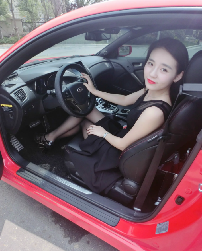 媳婦當車模