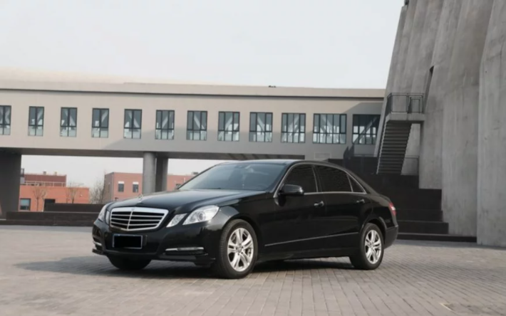 奔馳E300L