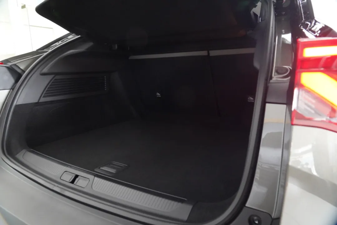 凡爾賽C5-X 凡爾賽C5-X